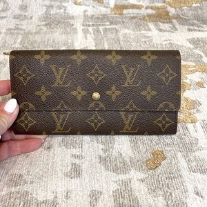 Louis Vuitton Sarah Wallet